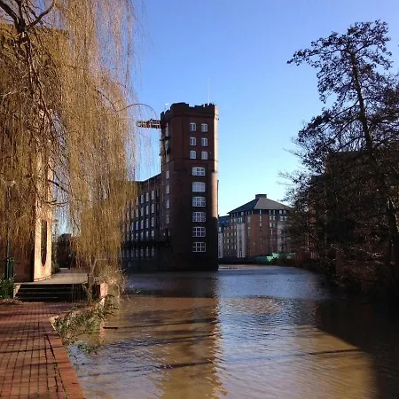 Waters Edge At Cocoa Apartament