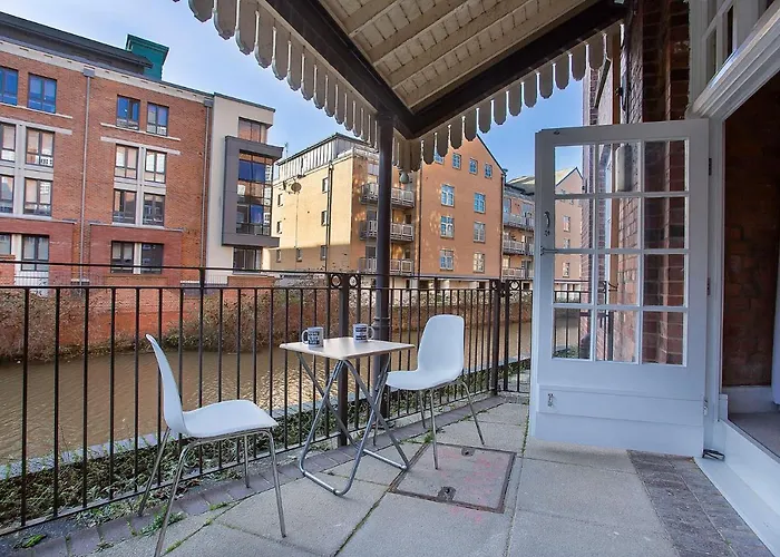 Waters Edge At Cocoa Apartament York