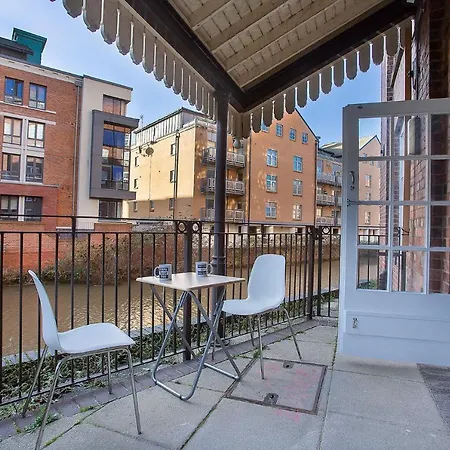 Waters Edge At Cocoa Appartement York